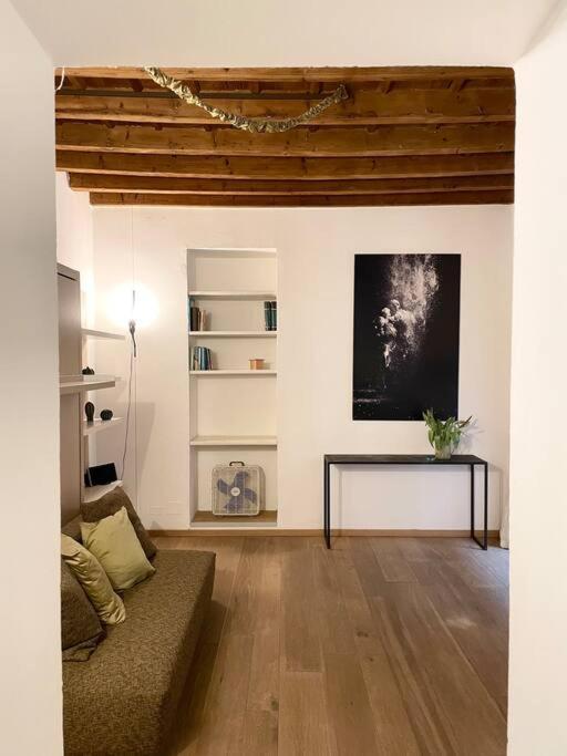 Design Studio Centro Storico Apartment Милано Екстериор снимка