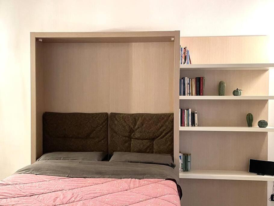 Design Studio Centro Storico Apartment Милано Екстериор снимка